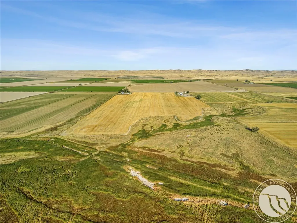 11698 Highway 313 Hardin MT 59034