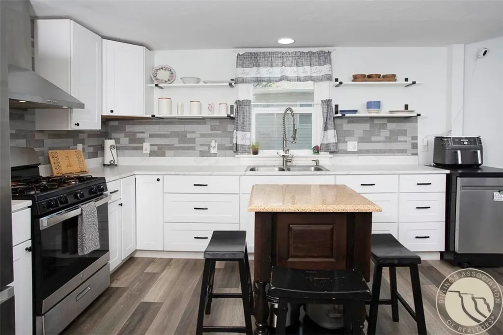 523 Elm Avenue Laurel MT 59044