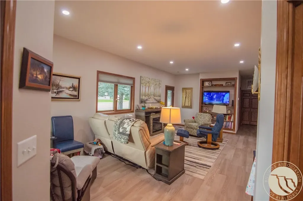 420 4th Avenue E Culbertson MT 59218