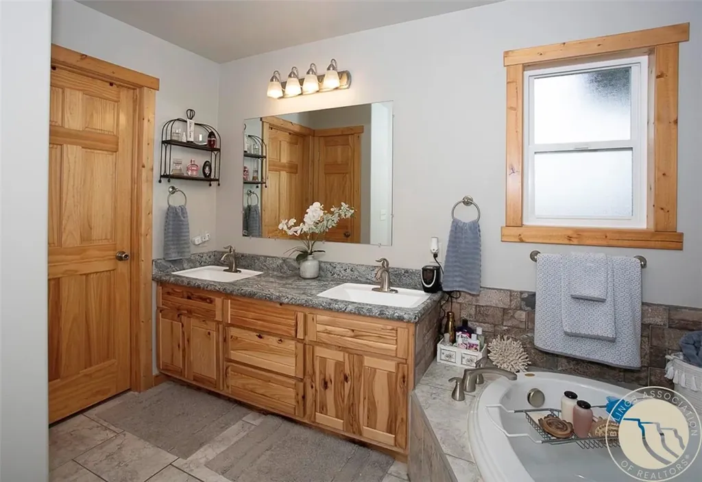 692 Quarry Road Columbus MT 59019