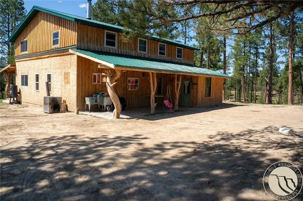 448 W Parrot Creek Roundup MT 59072