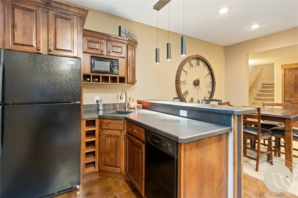 5331 Mule Deer Court Billings MT 59106