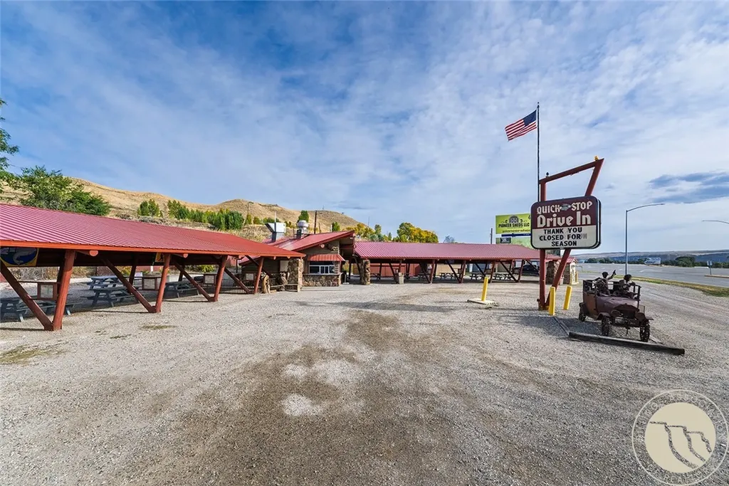 4297 Us Highway 310 Joliet MT 59041