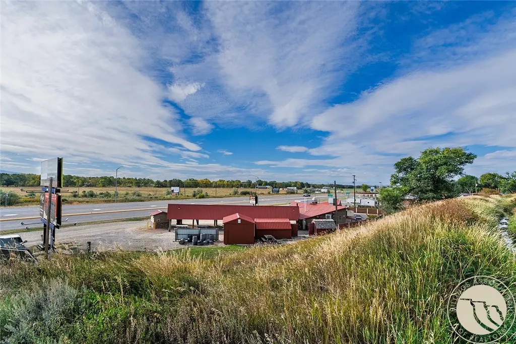 4297 Us Highway 310 Joliet MT 59041