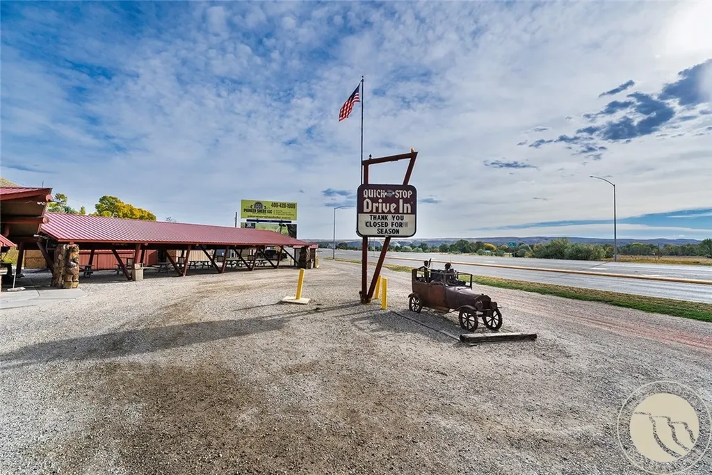 4297 Us Highway 310 Joliet MT 59041
