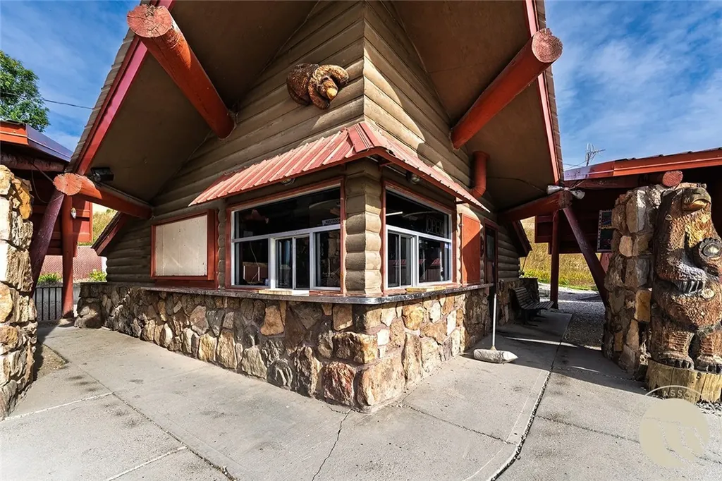 4297 Us Highway 310 Joliet MT 59041