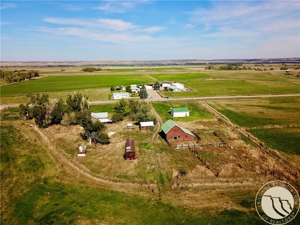 2408 E I Ballantine MT 59006
