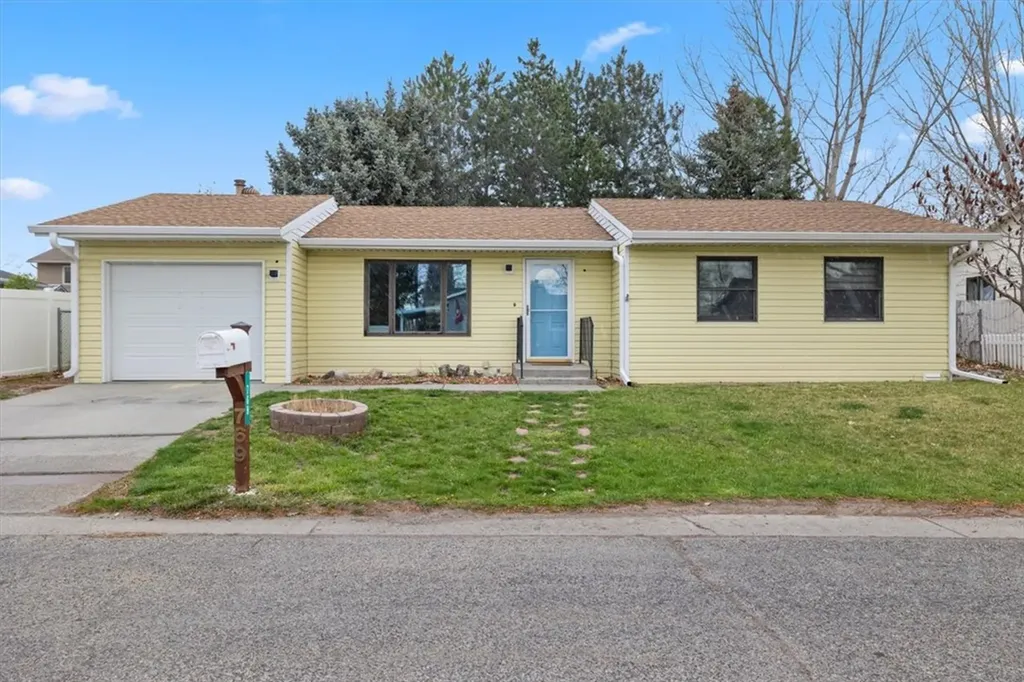 769 Feather Place Billings MT 59102