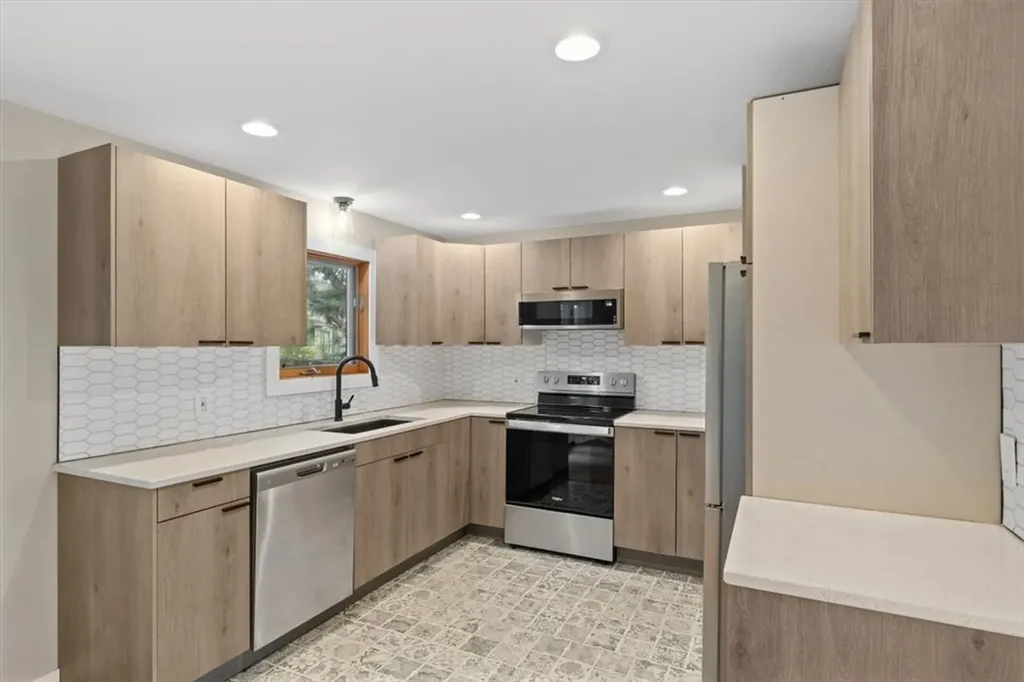 769 Feather Place Billings MT 59102