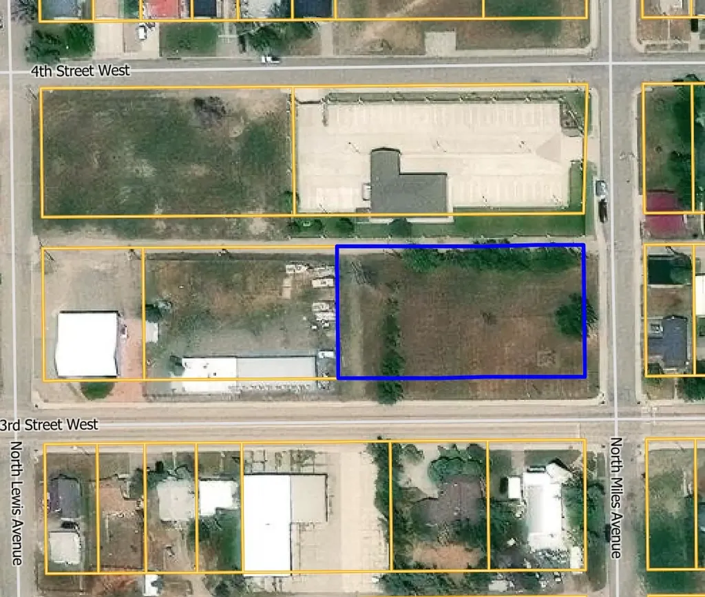 705 W 3rd Street Hardin MT 59034