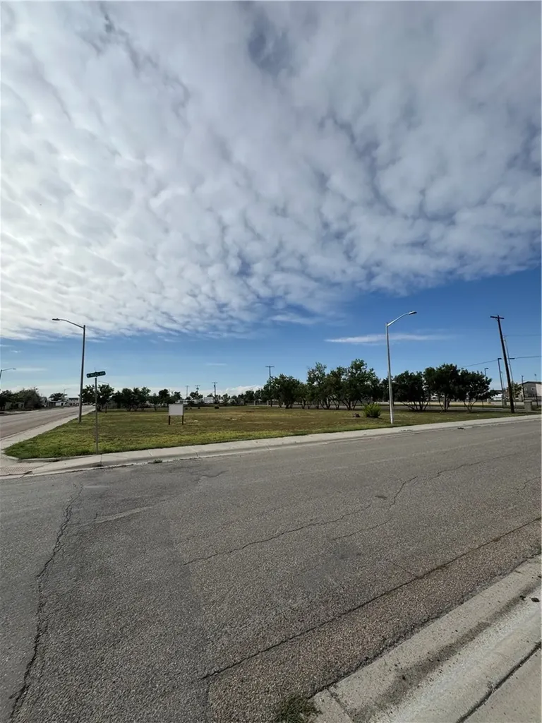 705 W 3rd Street Hardin MT 59034