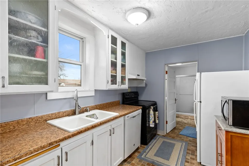 209 E 5th Street Laurel MT 59044