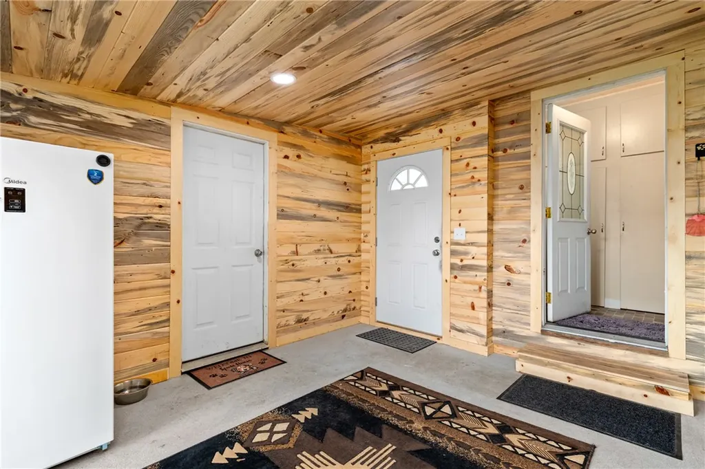 209 E 5th Street Laurel MT 59044