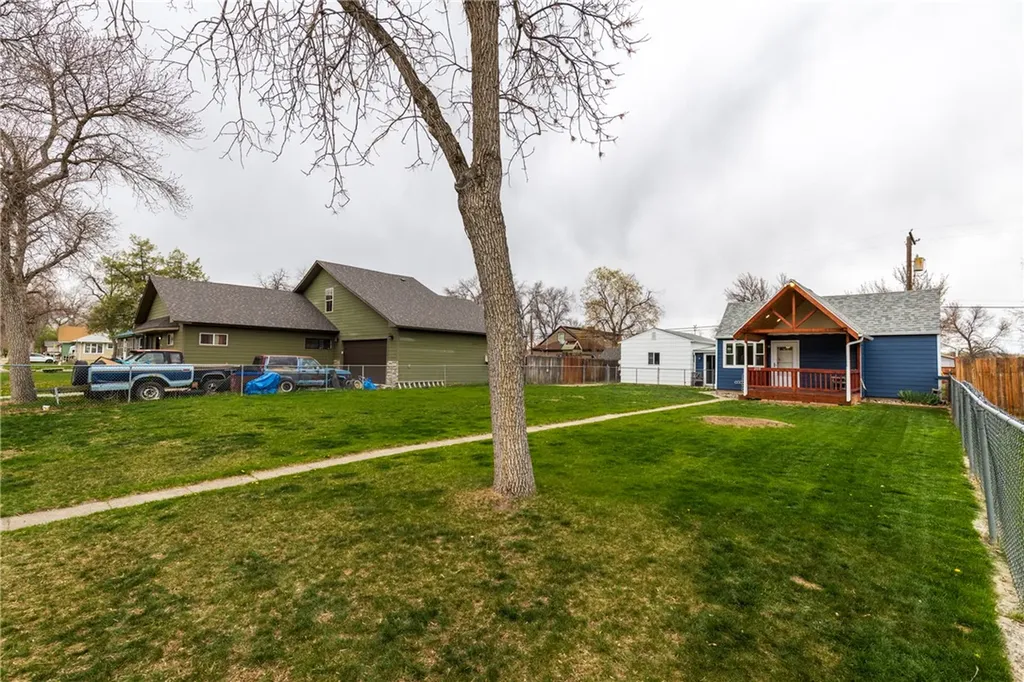 209 E 5th Street Laurel MT 59044