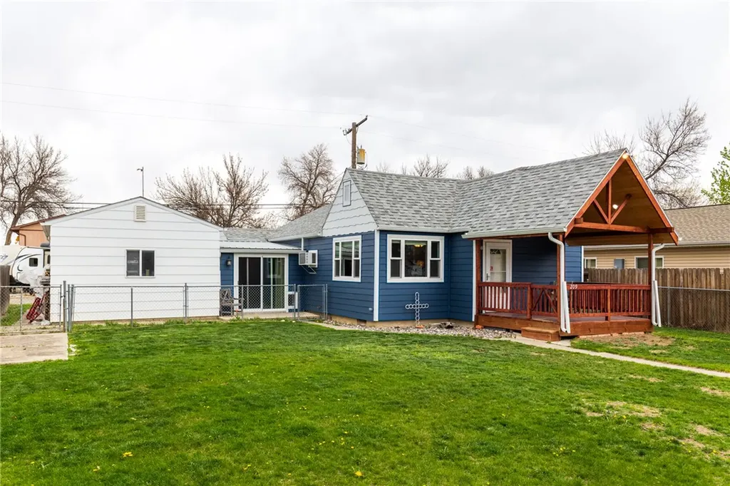 209 E 5th Street Laurel MT 59044