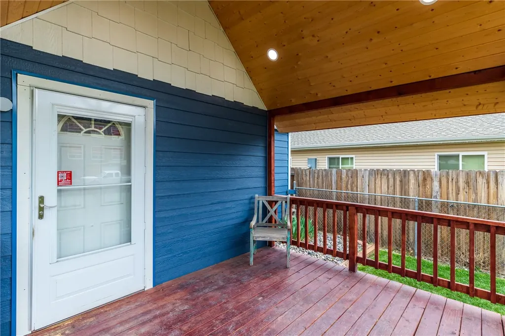 209 E 5th Street Laurel MT 59044