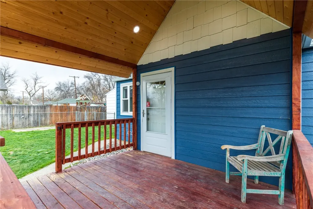 209 E 5th Street Laurel MT 59044