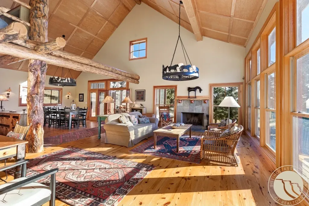 7 Eagle Trail Fishtail MT 59028