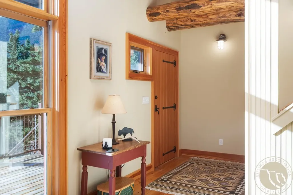 7 Eagle Trail Fishtail MT 59028