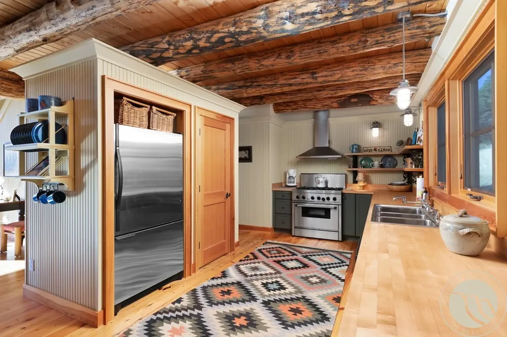 7 Eagle Trail Fishtail MT 59028