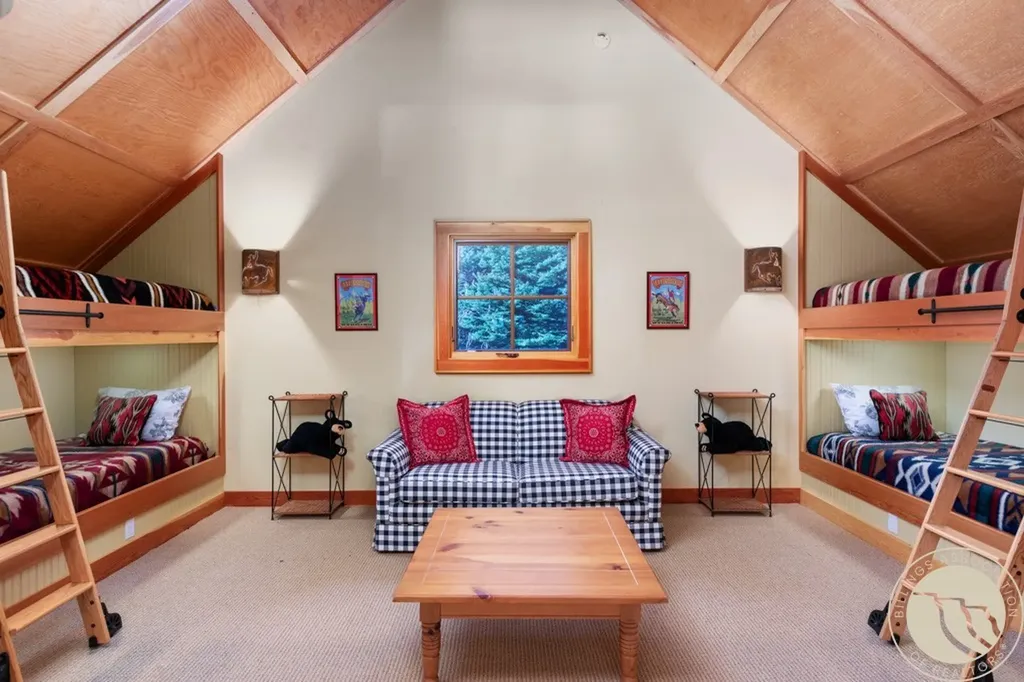 7 Eagle Trail Fishtail MT 59028