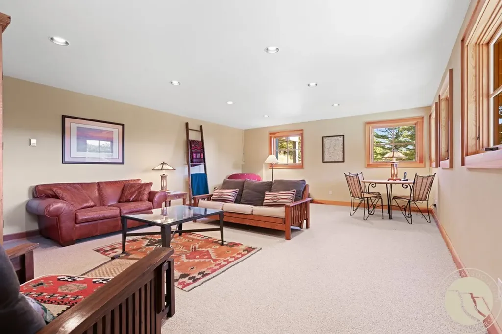 7 Eagle Trail Fishtail MT 59028