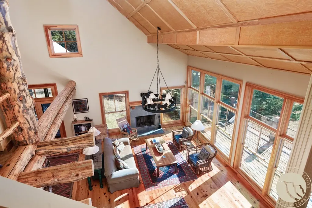 7 Eagle Trail Fishtail MT 59028