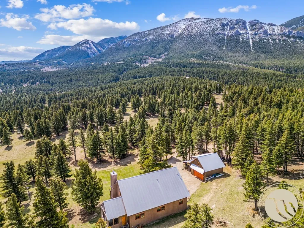 7 Eagle Trail Fishtail MT 59028