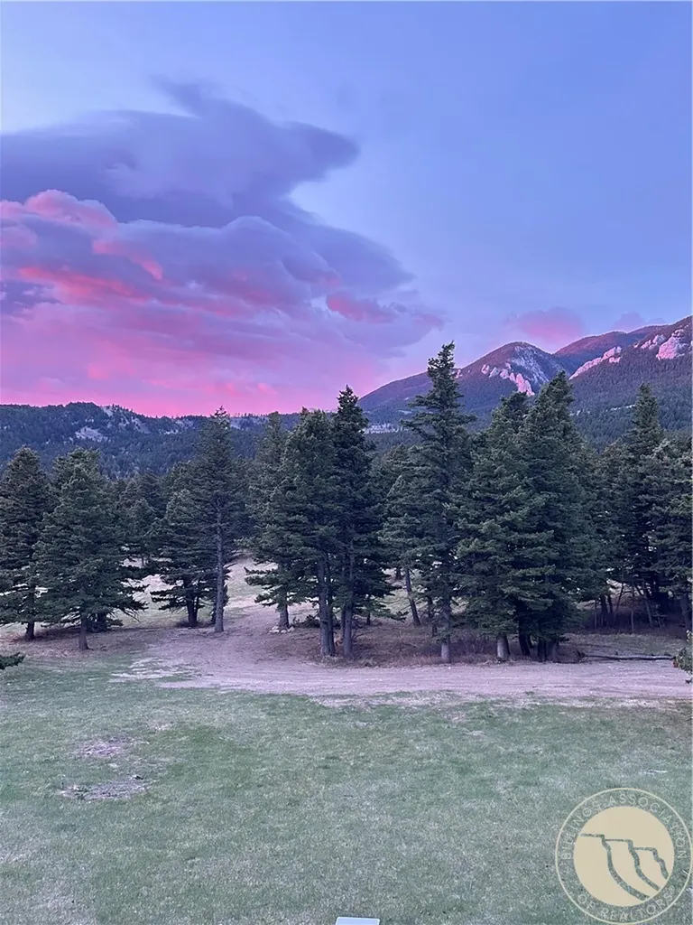 7 Eagle Trail Fishtail MT 59028