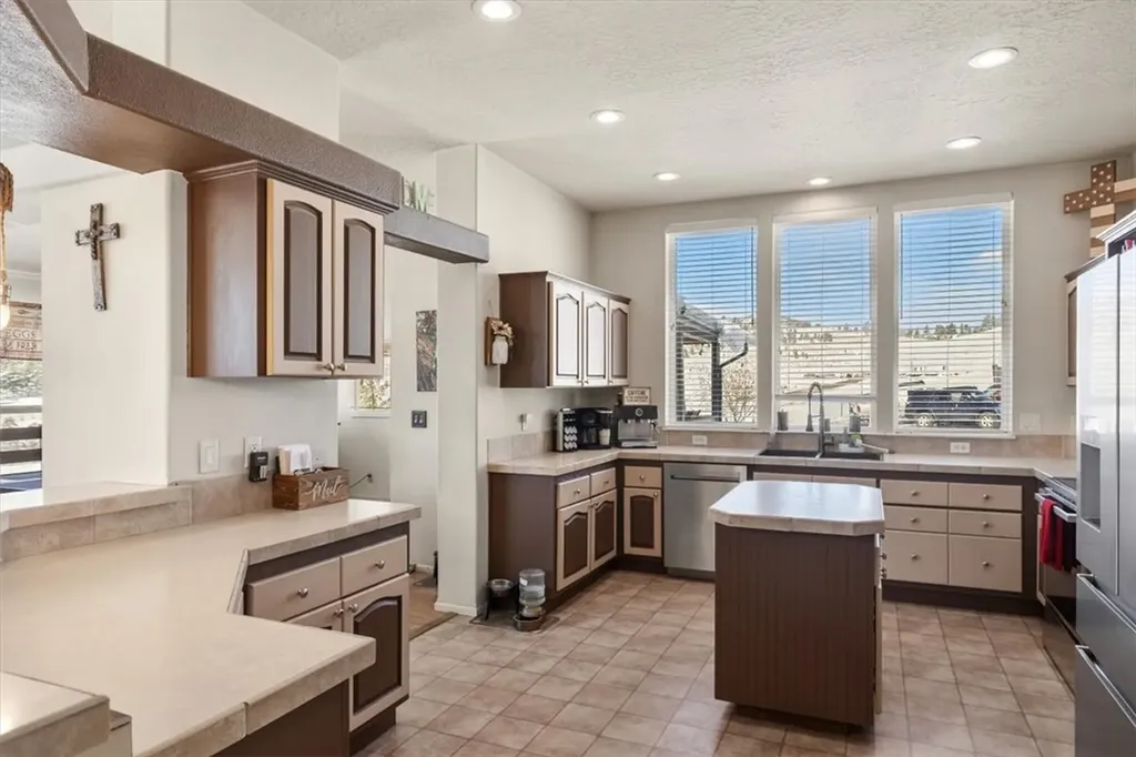 50 Mystic View Road Fishtail MT 59028