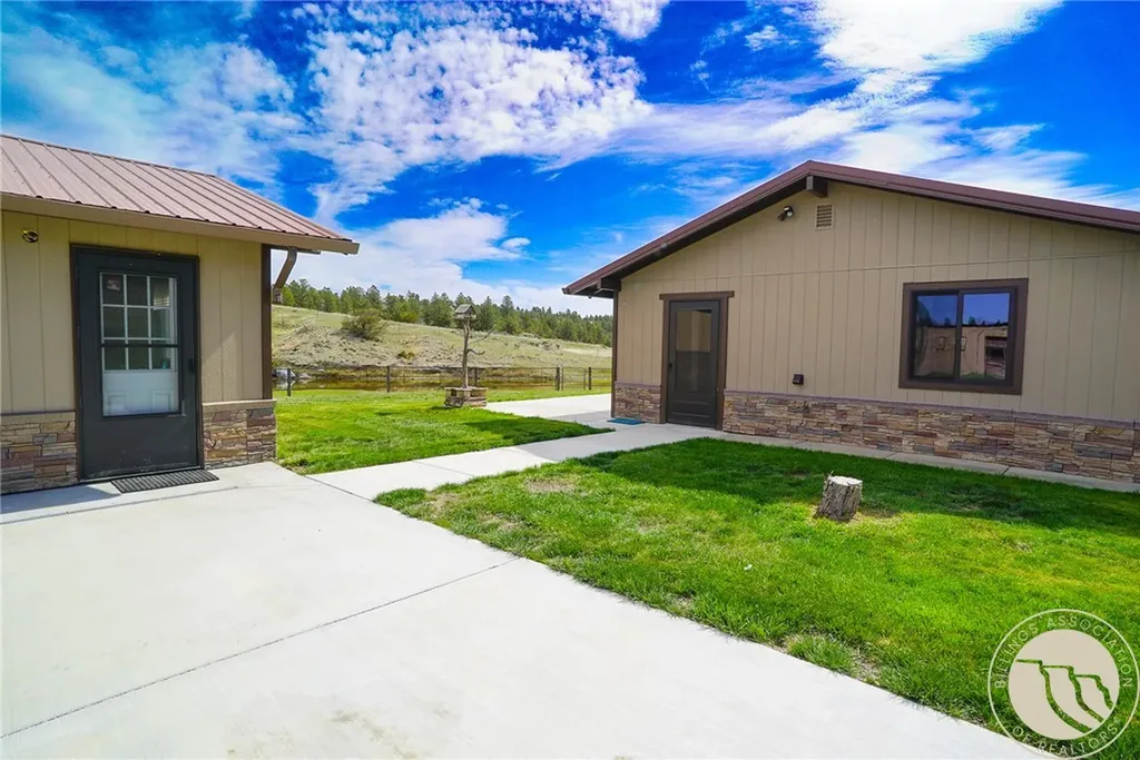 80 Dean Creek Road Lavina MT 59046