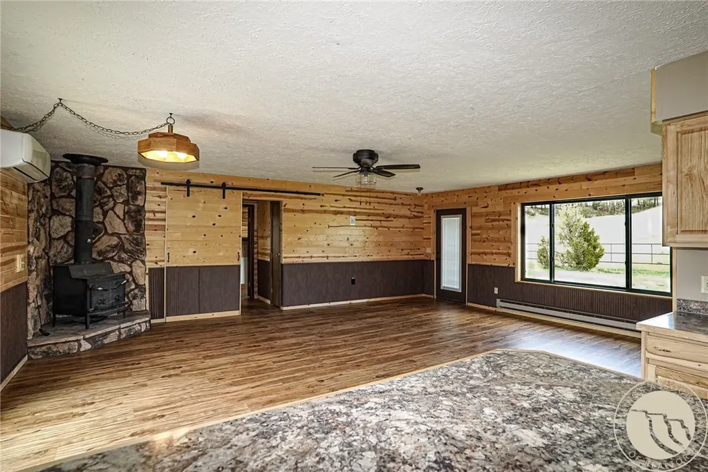 80 Dean Creek Road Lavina MT 59046