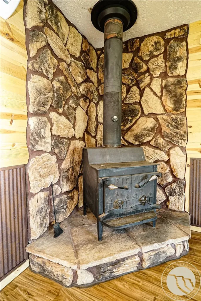 80 Dean Creek Road Lavina MT 59046