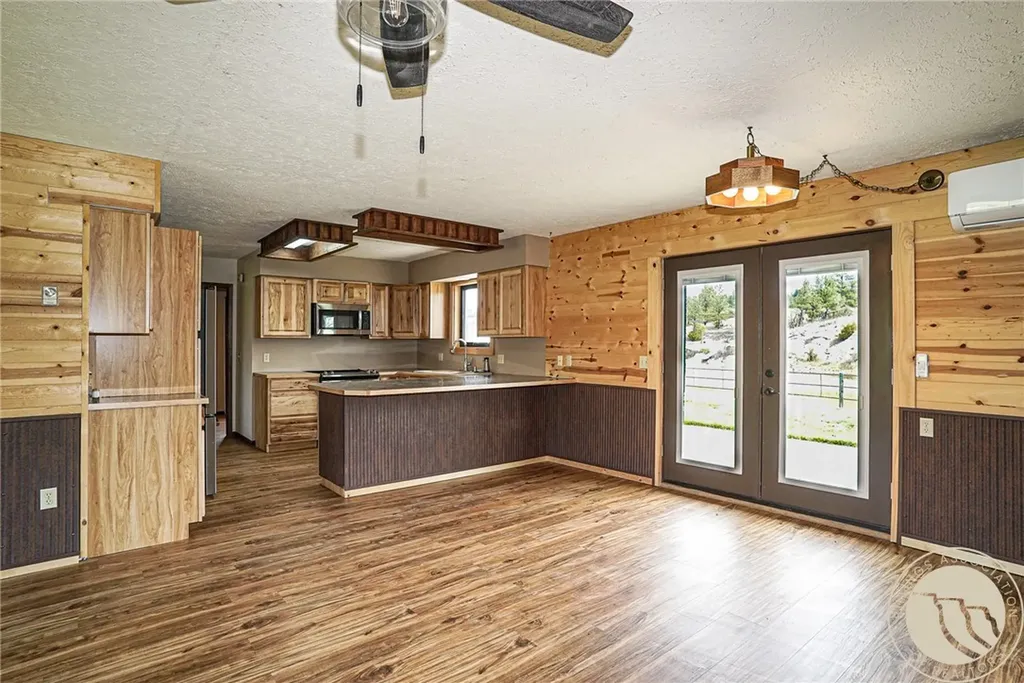 80 Dean Creek Road Lavina MT 59046