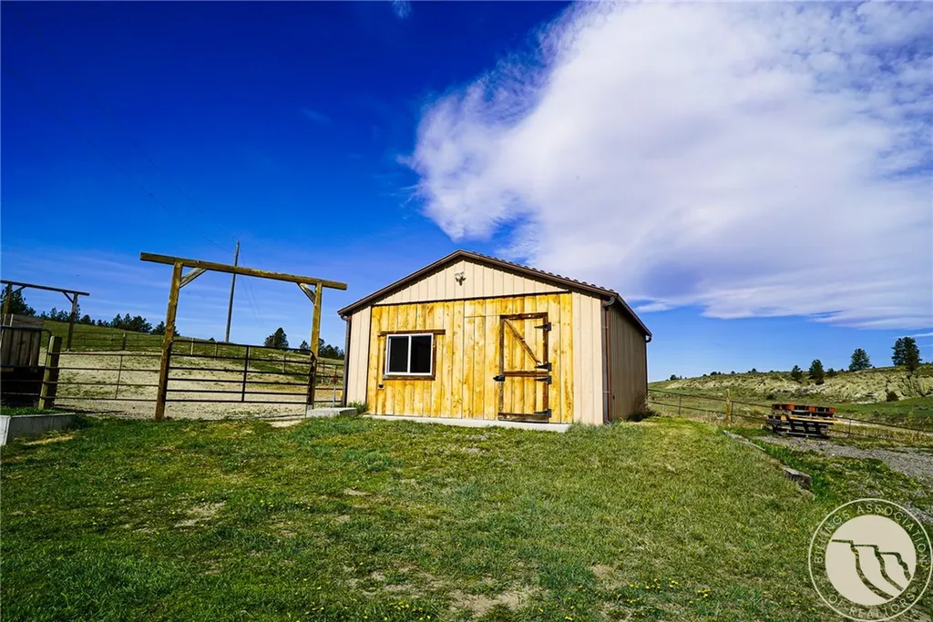 80 Dean Creek Road Lavina MT 59046