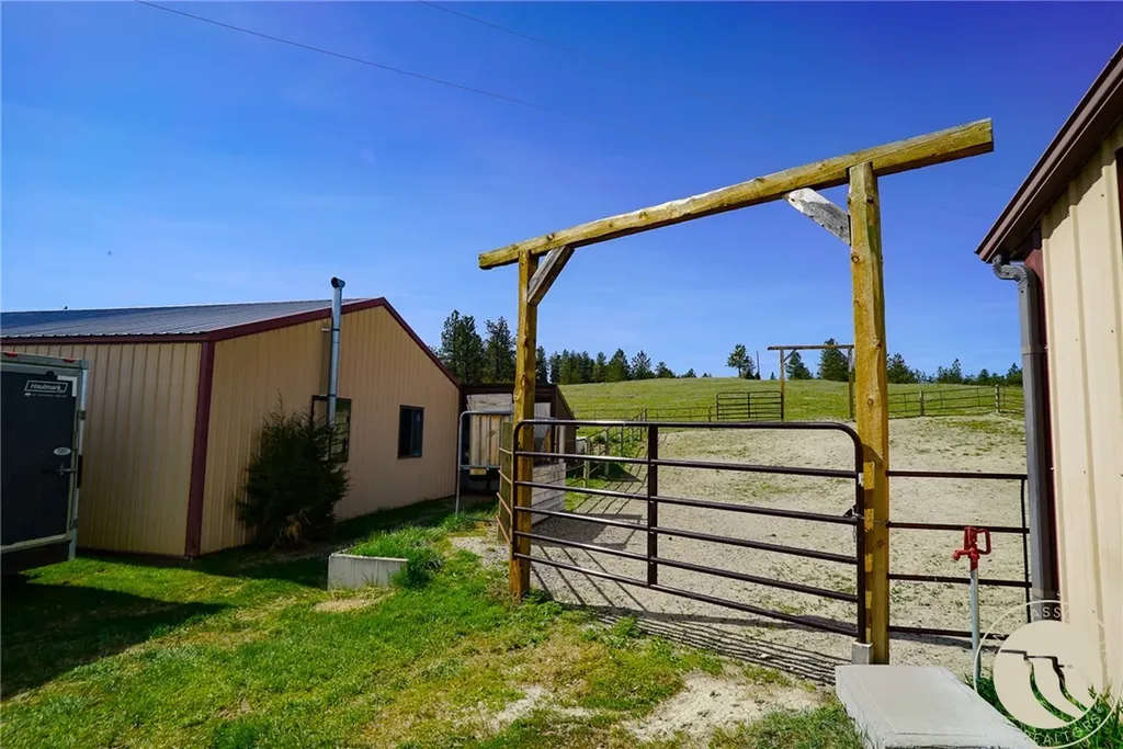 80 Dean Creek Road Lavina MT 59046