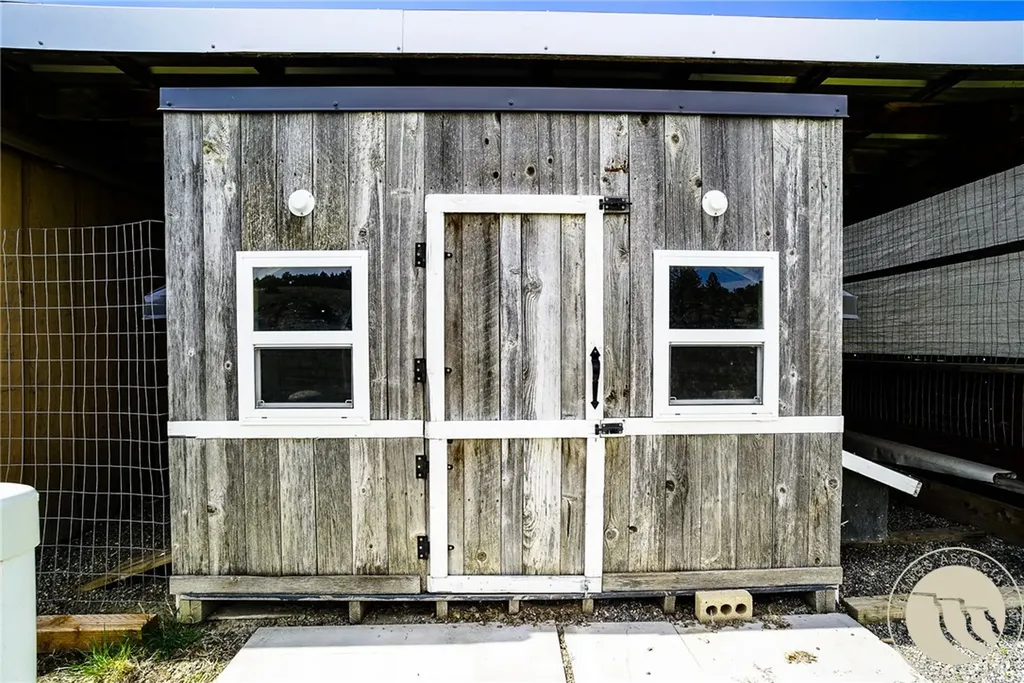 80 Dean Creek Road Lavina MT 59046