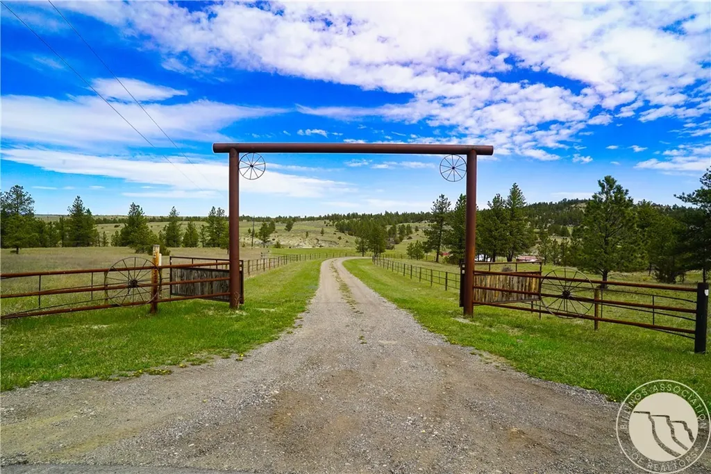 80 Dean Creek Road Lavina MT 59046