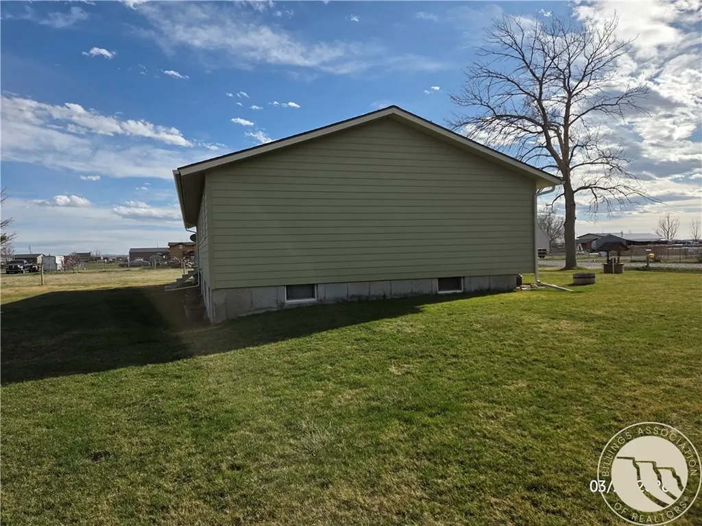 7729 Buckskin Drive Shepherd MT 59079