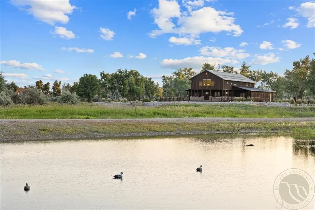 874 Allen Drive Hardin MT 590334