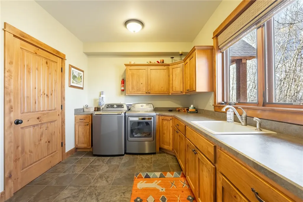 512 Bobcat Circle Red Lodge MT 59068
