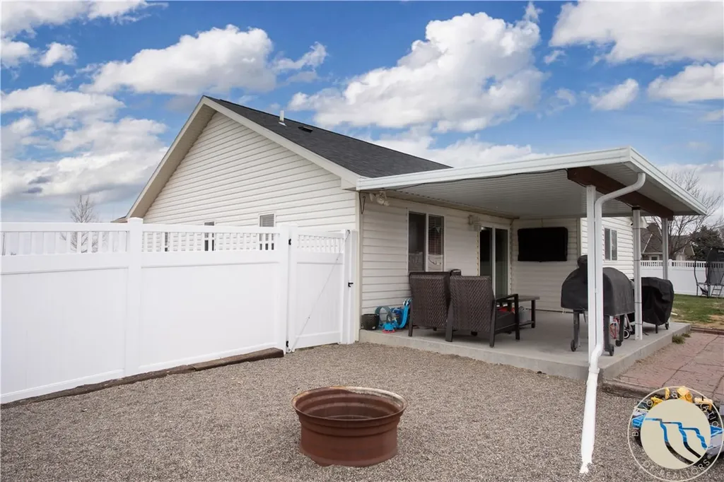 1130 1st Street W Hardin MT 59034