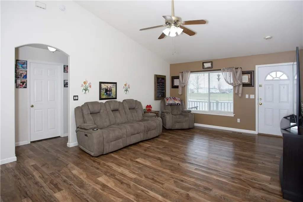 1130 1st Street W Hardin MT 59034