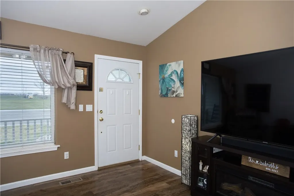 1130 1st Street W Hardin MT 59034