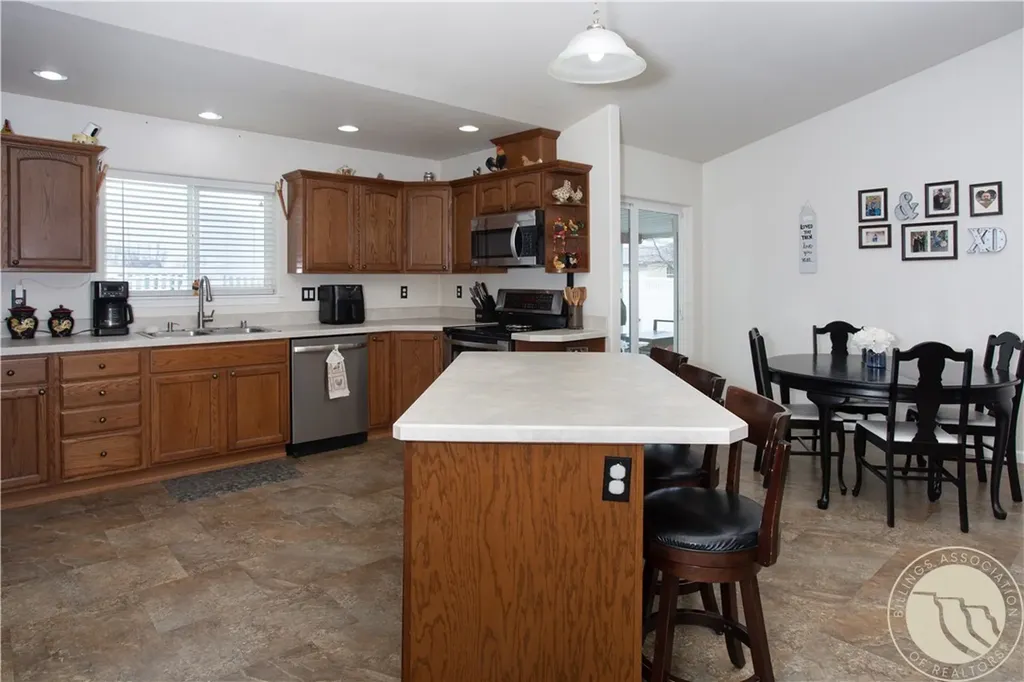 1130 1st Street W Hardin MT 59034