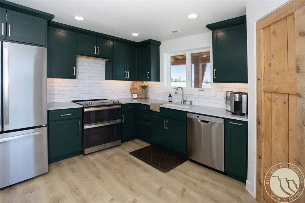 256 Valley Creek Road Park City MT 59063