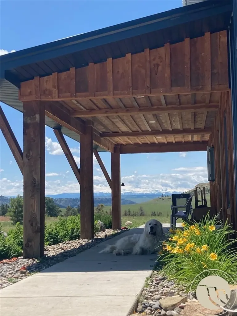 256 Valley Creek Road Park City MT 59063