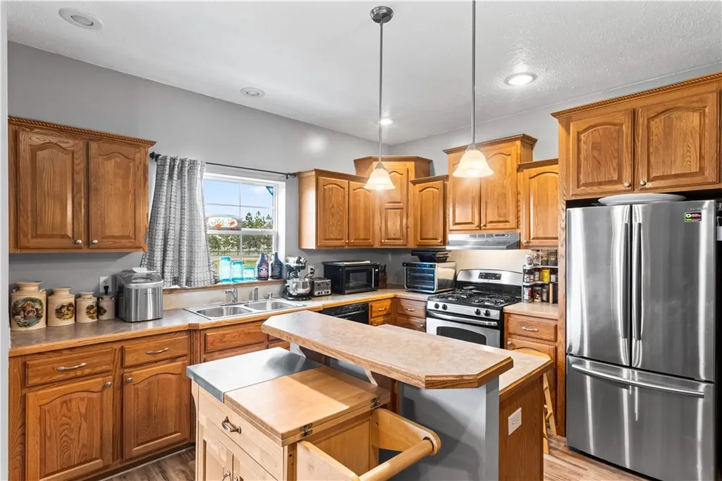 29 Spruce Drive Park City MT 59063