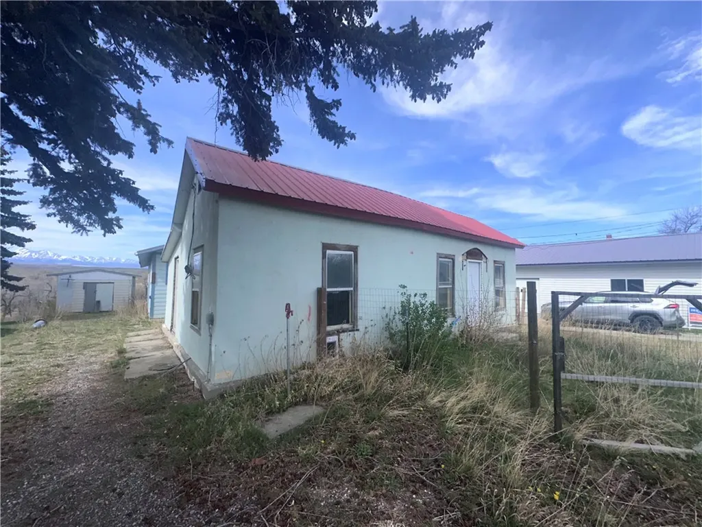 108 E Yellowstone Avenue Big Timber MT 59011
