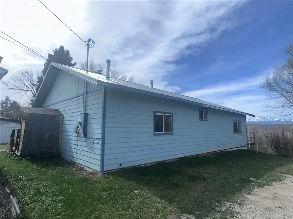 108 E Yellowstone Avenue Big Timber MT 59011